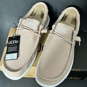 Hey Dude Wally Slub Canvas - Tan | Men's Shoes | Men's Slip on Loafers